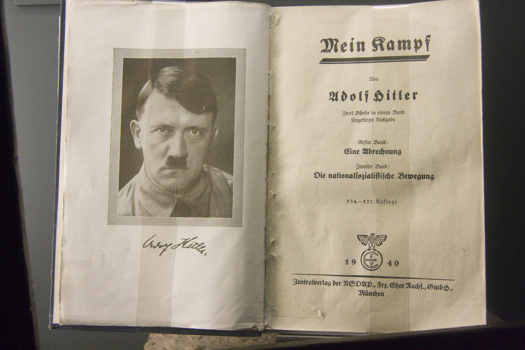 Frühstücksei Woche 3: Hitlers 'Mein Kampf'